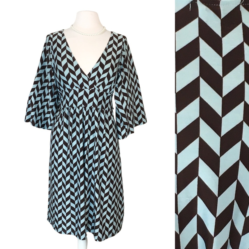 BCBGMaxAzria Blue Brown Chevron Surplice Bell Sleeves Fit n Flare Dress Medium